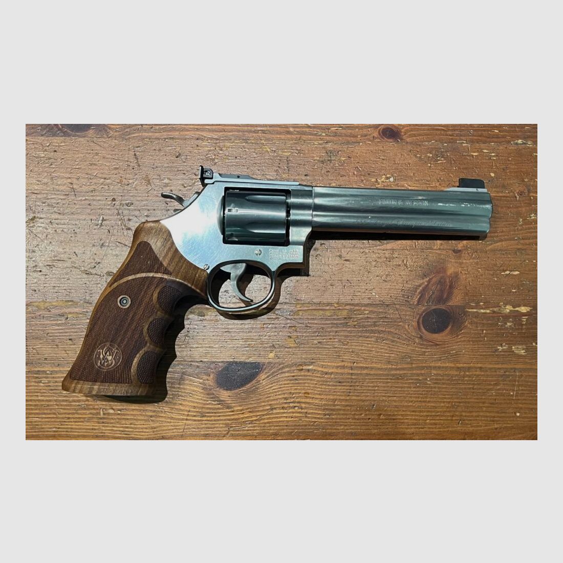 Smith & Wesson 686 Target Champion Deluxe