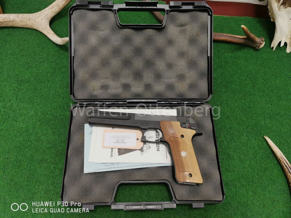 Smith & Wesson 422