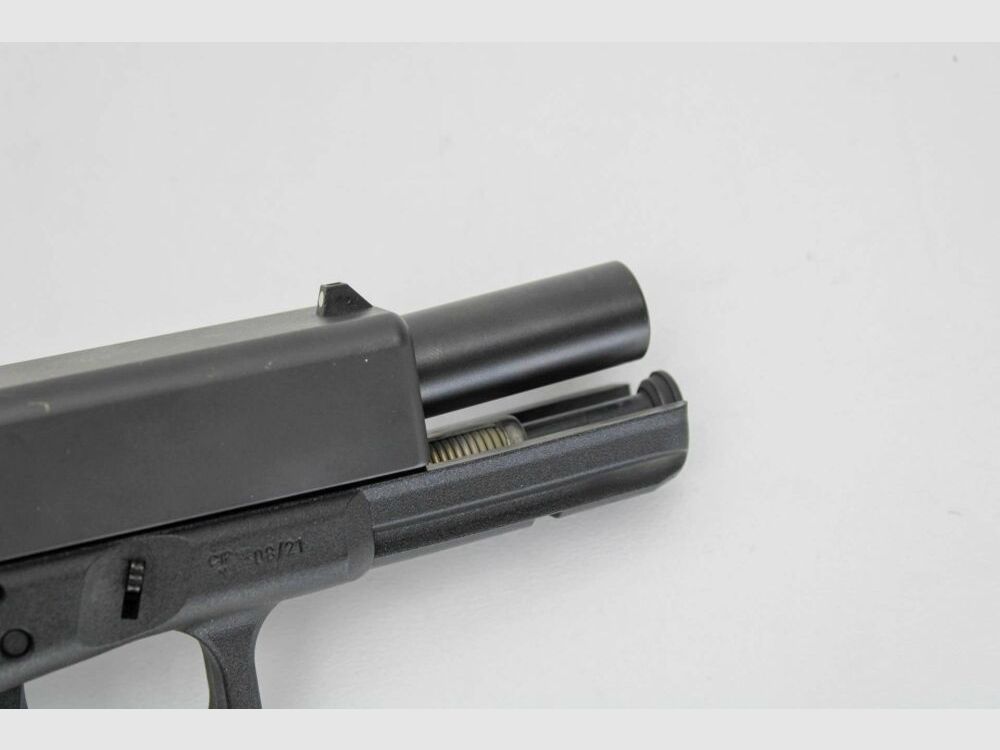 Pistole Glock 21 GEN 4 Kal 45ACP mit 2 Magazinen und Tasche .45Auto