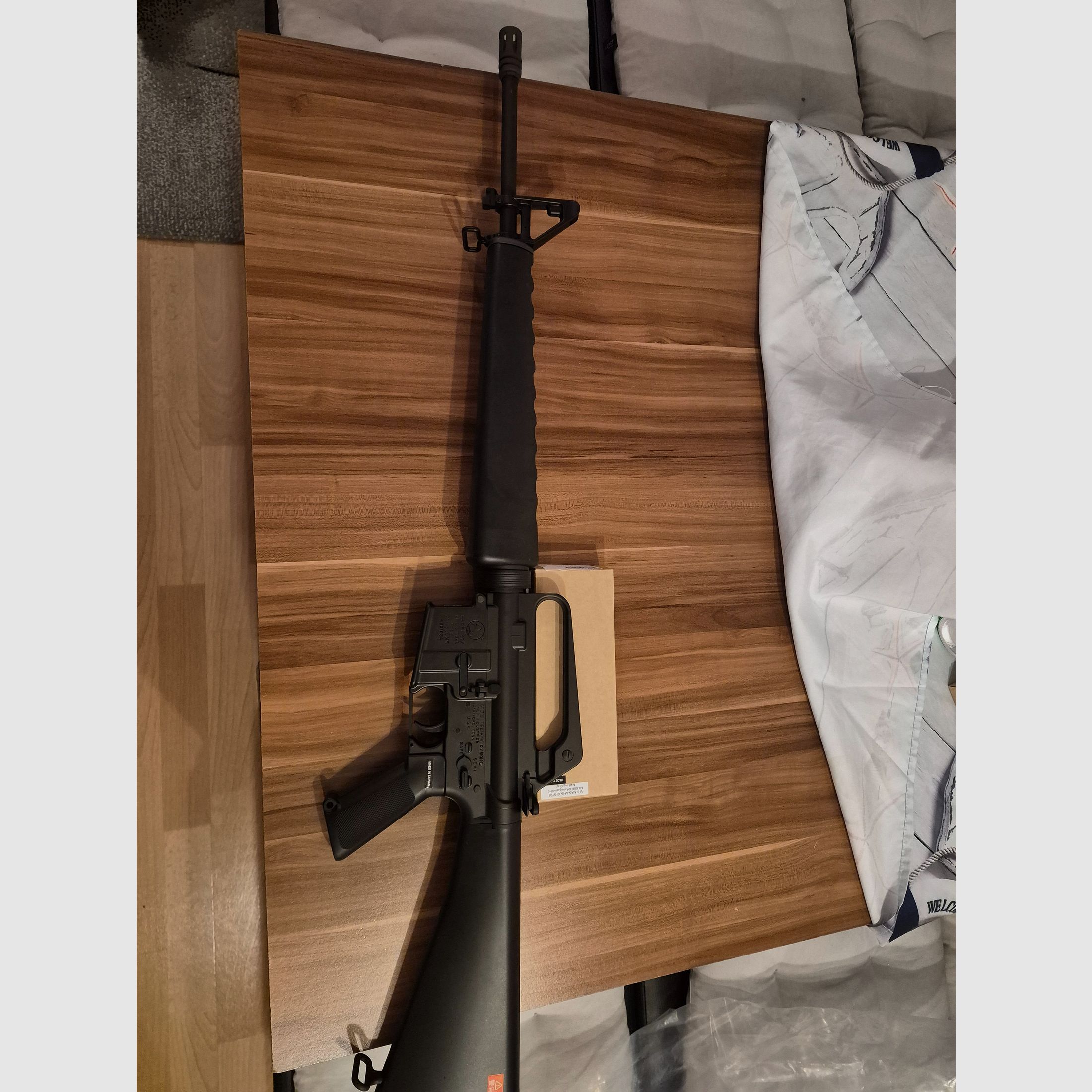 Cybergun / VFC Colt M16A1 GBB (1,6 Joule) – classico del Vietnam in set con caricatore extra & gas