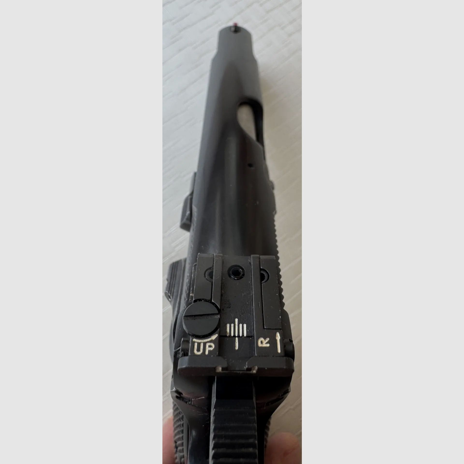 Brünner CZ 75, calibre 9mm Luger