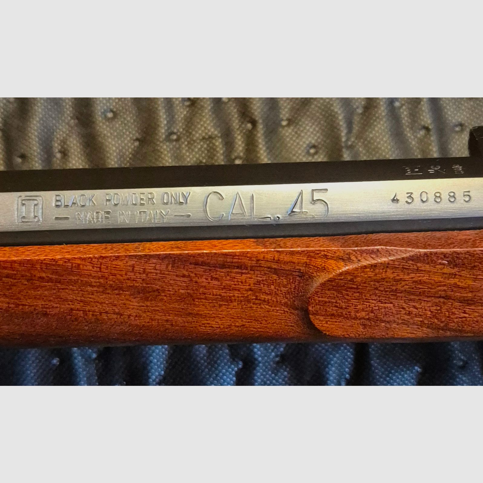 Investarm Hawken Rifle (Perkussions-Vorderlader) Kal. 45 ***NEU***