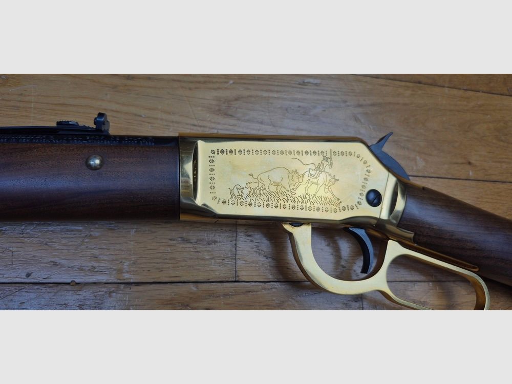 Schöne und sehr seltene Winchester Commémorative Typ 1894 in 22LR – Modell 94 22 Sammler « CHEYENNE » – 5000 Exemplare (!) – Waffe von 1977 – 9 Schuss – SELTEN Originalbox in TBE – Zustand nahezu neu – TBE+, Bild 26 von 38