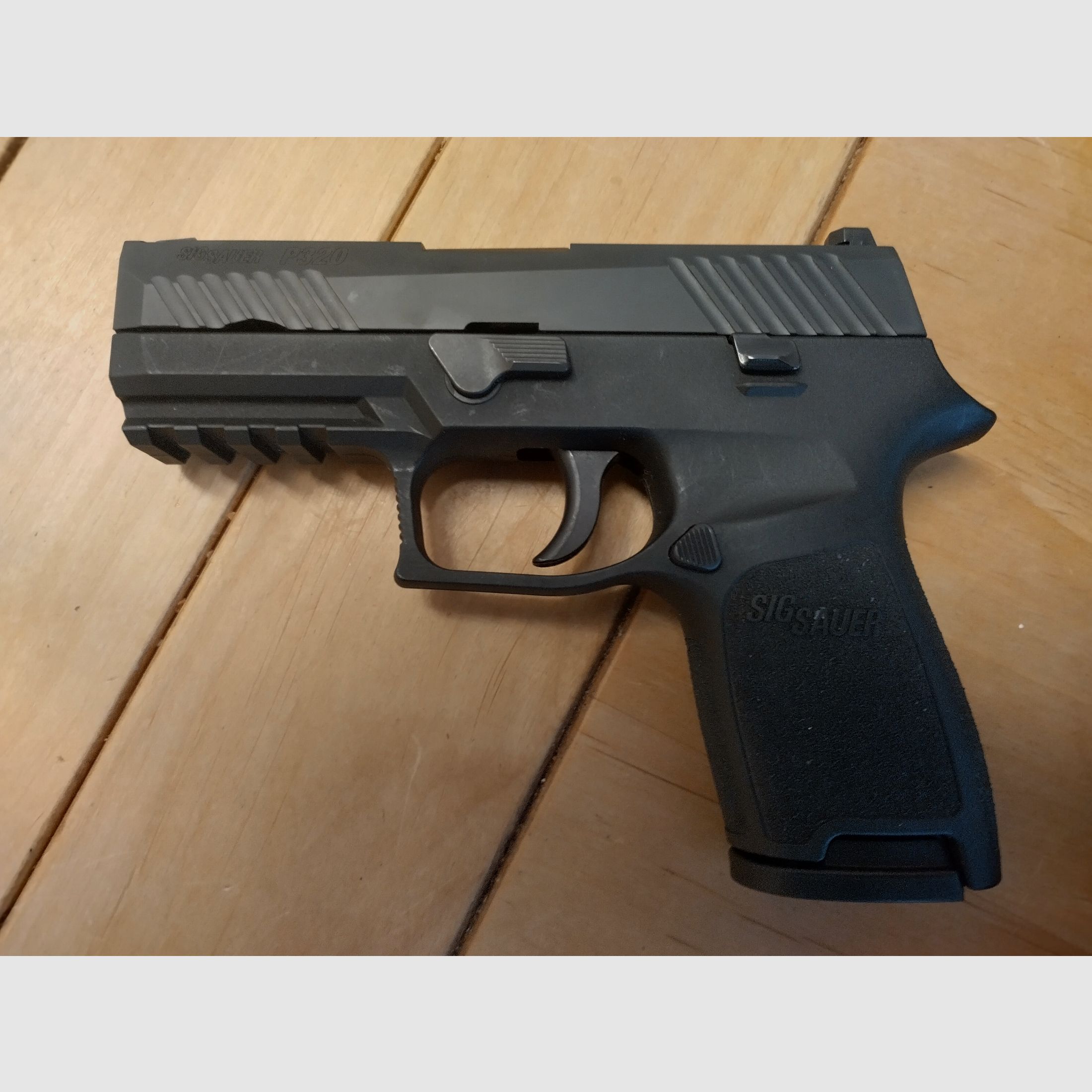 SIG SAUER P320 Compact Cal. 9 mm Luger : Comme neuf et prêt à l'emploi !