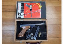 Très beau pistolet de tir Herstal « Challenger » 22 LR – 10 coups – 2 chargeurs – Brevet Browning – Boite, témoin de chambre, écouvillon et notice- Excellent état – TBE++