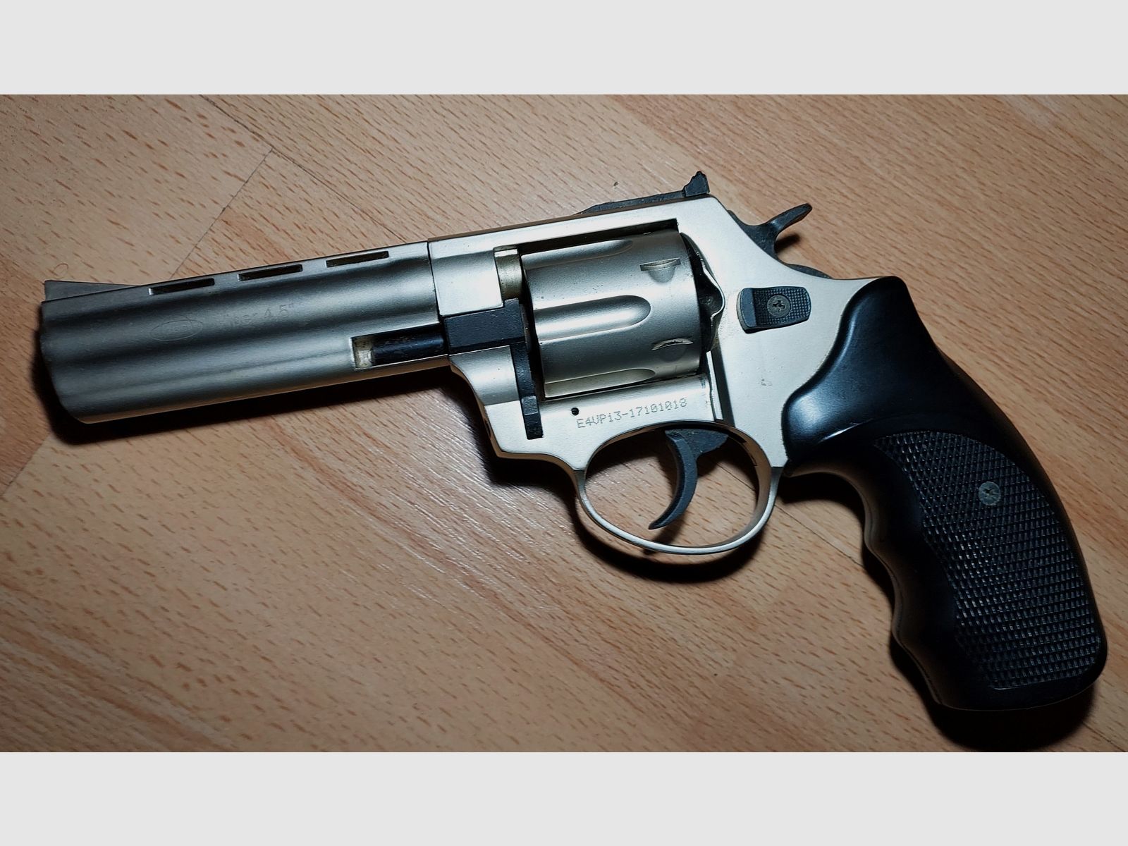 Ekol Viper 4.5 inch blank firing revolver nickel-plated 9 mm R.K. (PTB 1003)
