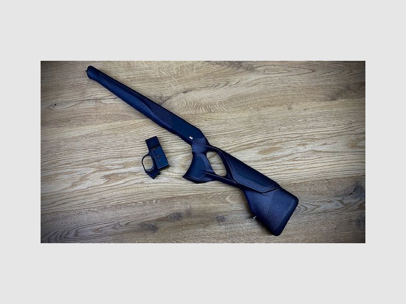 Blaser R8 Ultimate Schäftung / Schwarz-Braun / 17mm Kontur / Systemauslegung rechts
