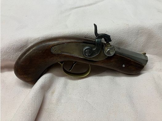 Derringer a percussione a caricamento frontale