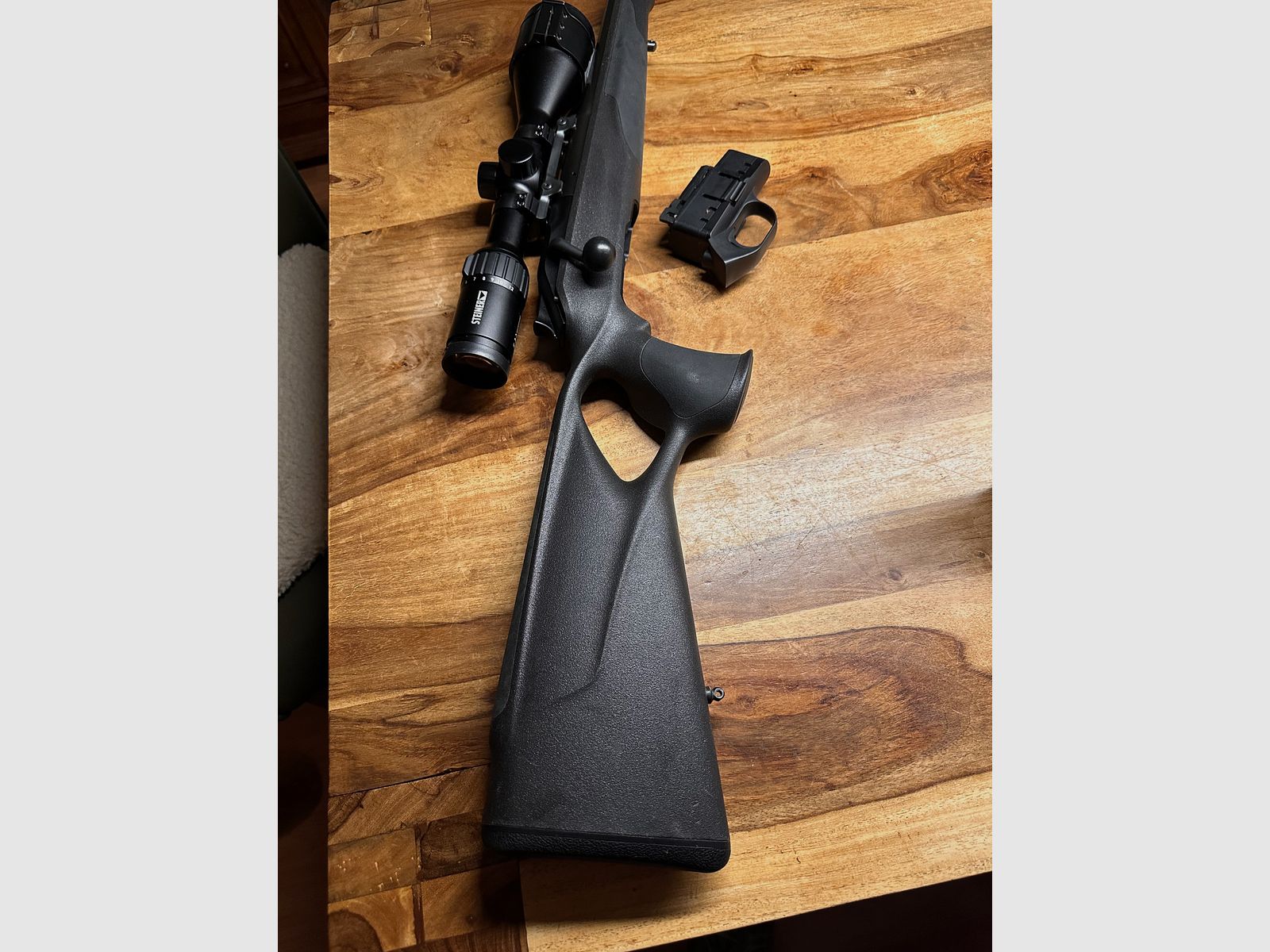 Blaser R8 Professional Success in .243Win mit neuer Blaser-Sattelmontage, inkl. Stalon W110 Schalldämpfer!