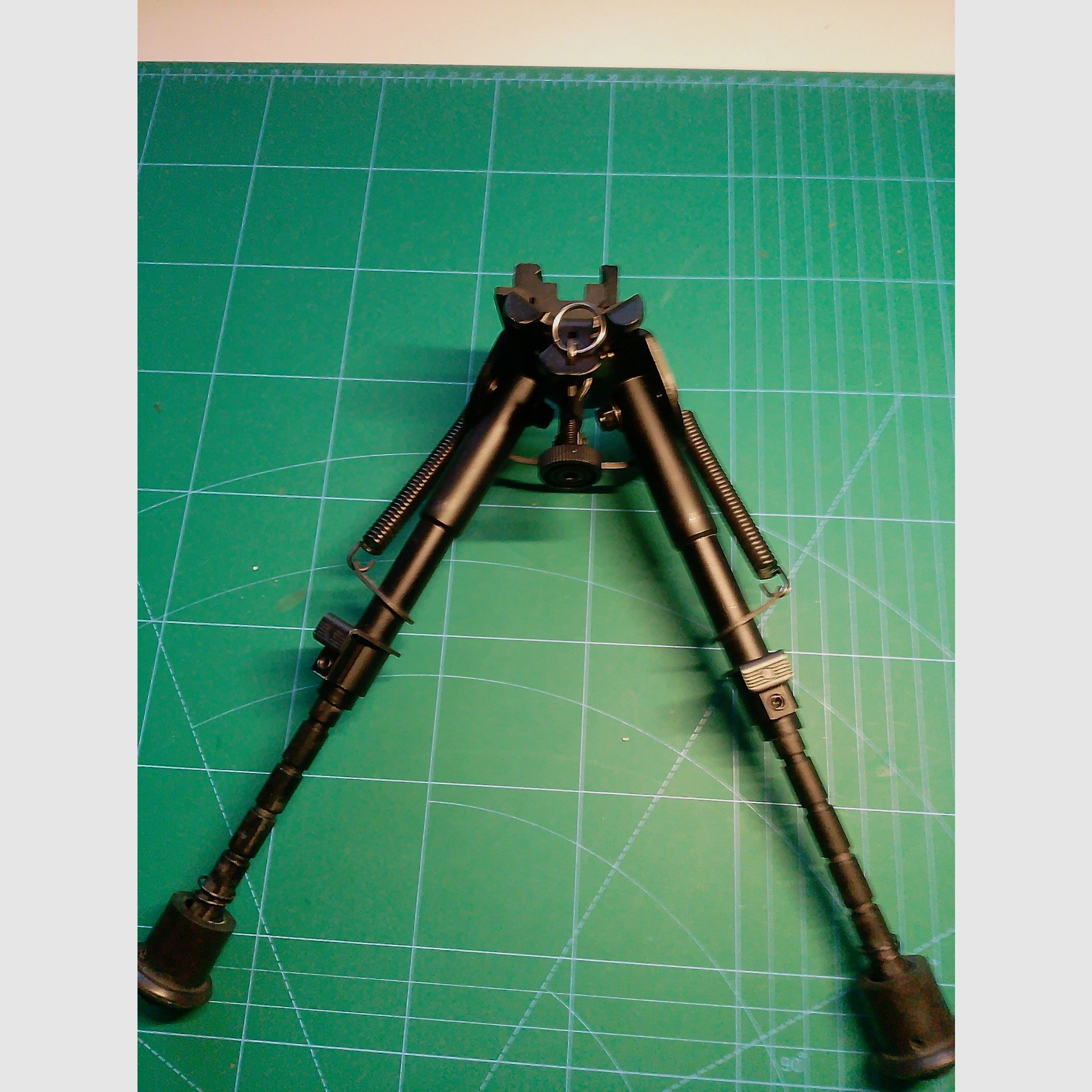 Zweibein 22 mm Metall Airmagnum PCP Gewehr mit Federn höhenverstellbar Gummi an den Füßen