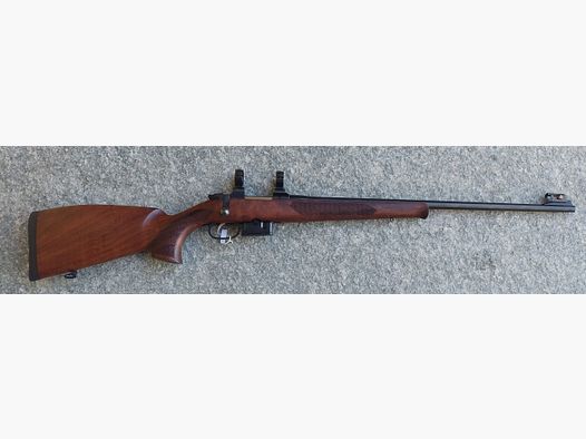 A 113 CARABINA BOLT ACTION CZ MOD 527 LUX CAL 223 REM CON ATTACCHI
