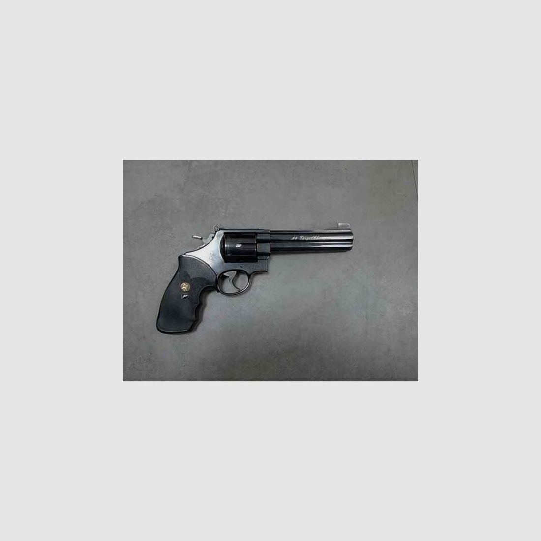 Revolver Smith&Wesson 29-6 TC Kal.44RemMag. gebraucht