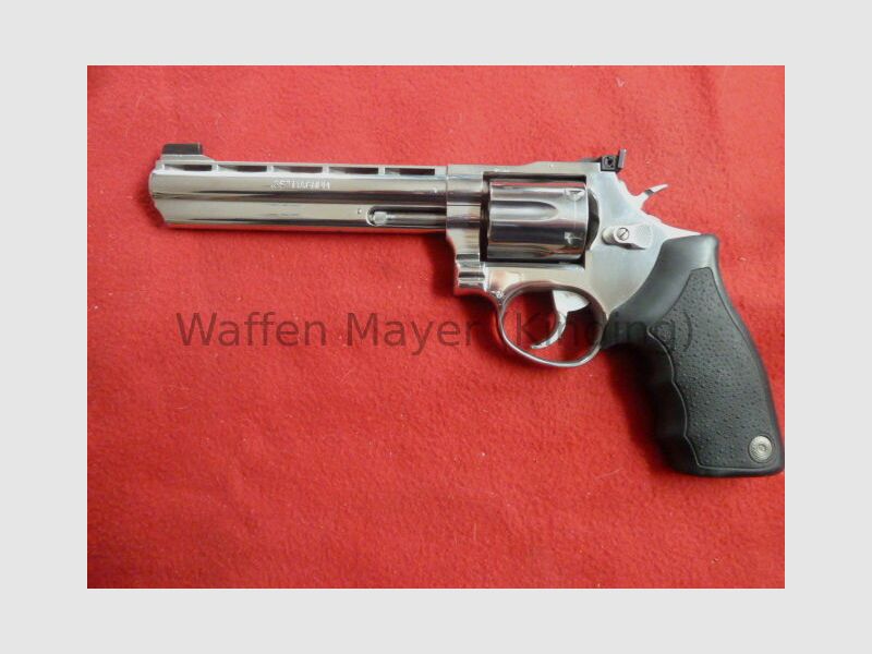 Taurus 689
