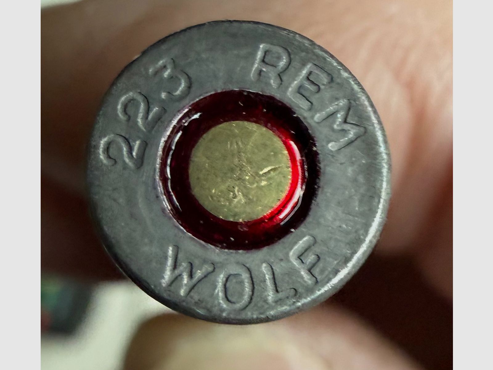 Fucile a ripetizione Remington 700 in calibro .223 REM con ottica Leupold 6–18 VX-II