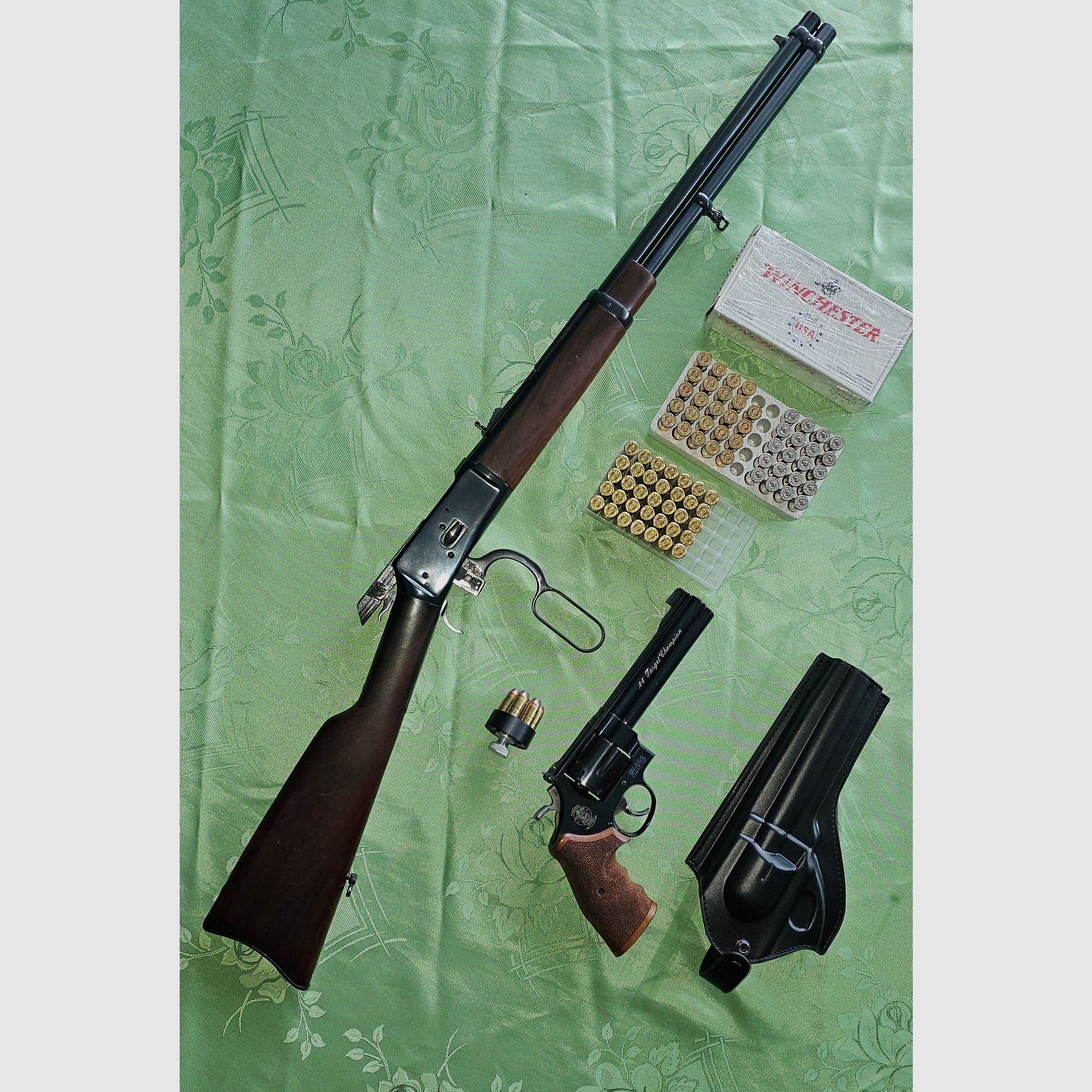 44 Rem Mag  Puma Rossi + S&W + Patronen