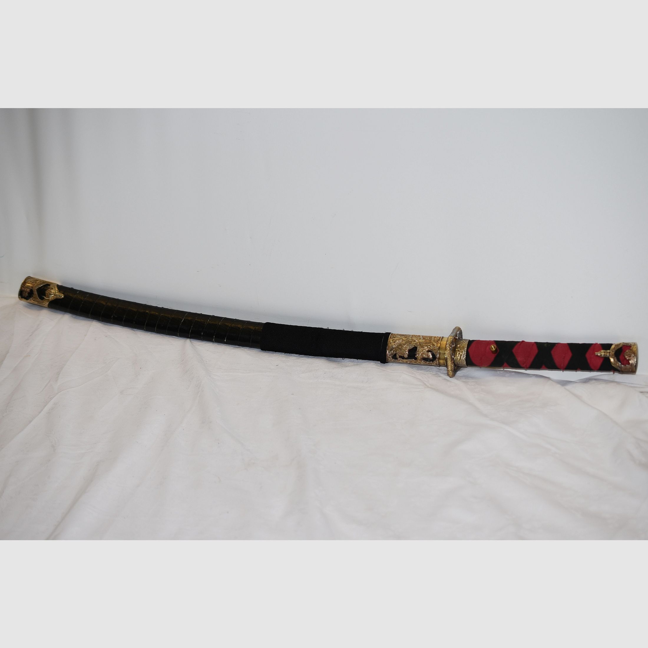 épée japonaise, samouraï, katana, wakizashi, avec menuki sur la poignée