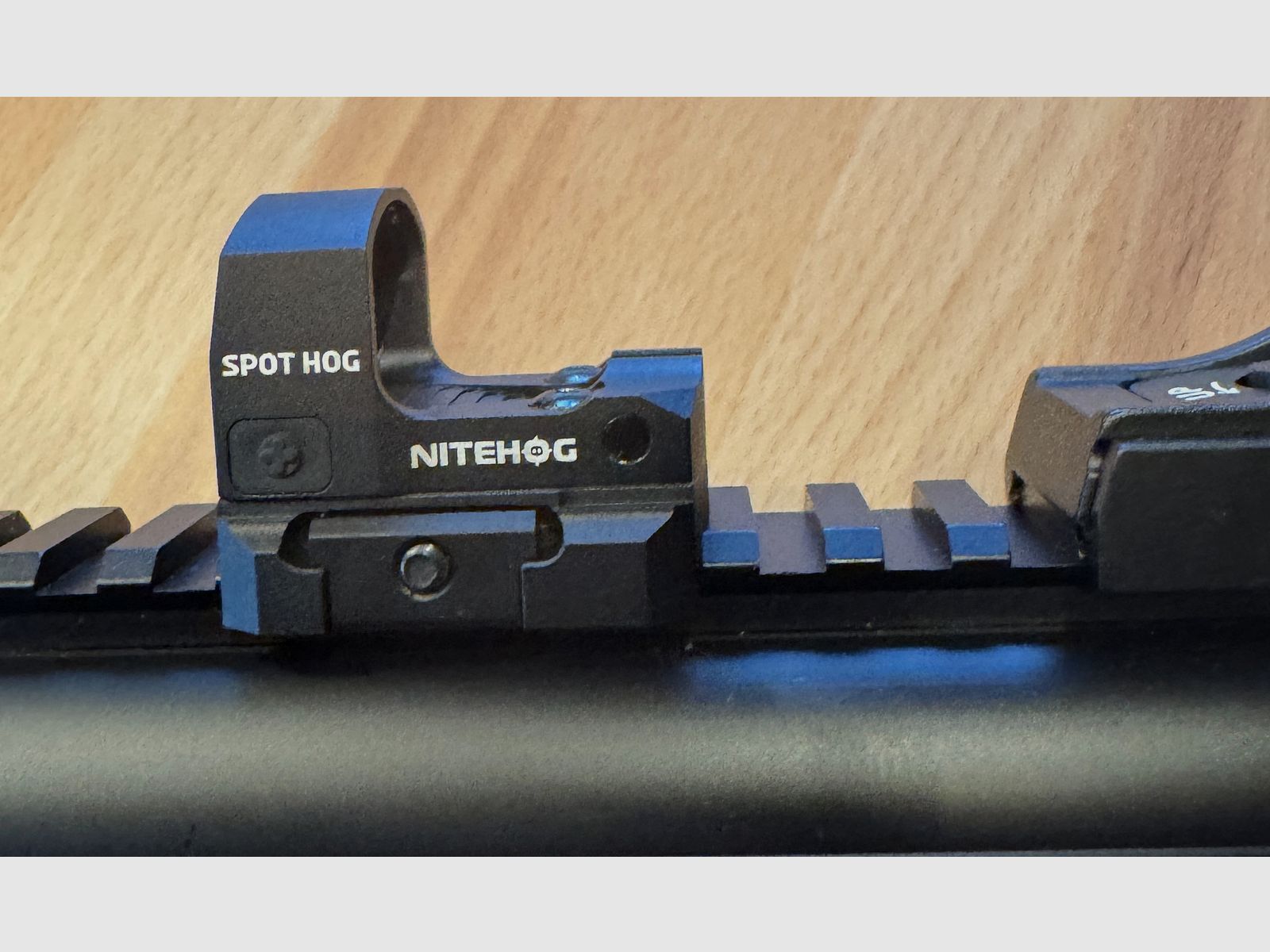 Fabarm / SDASS tactical-12/76, mit Leuchtpunktvisier. Gebraucht