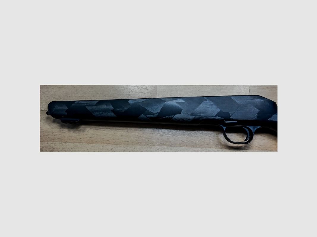 RAVEN CARBON CAMO CHASSIS R8, image 4 of 5