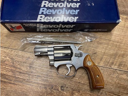 Smith & Wesson 60-3 2 cale w oryginalnym opakowaniu .38Special