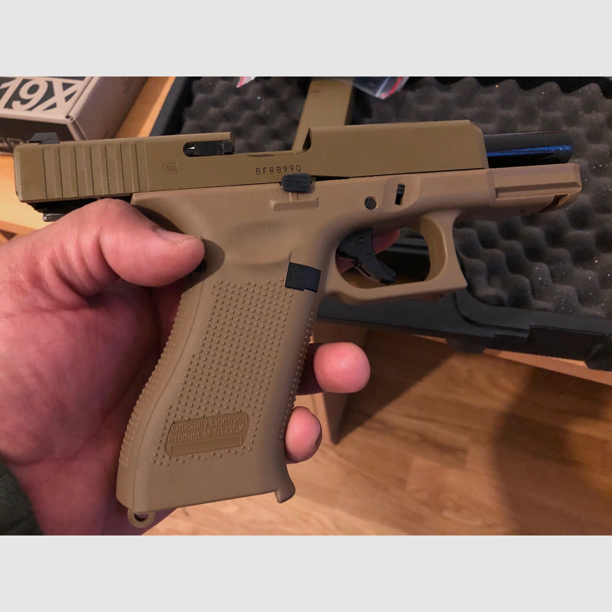Tokyo Marui MK 18gbb und MK16 URGI AEG, Glock 19X