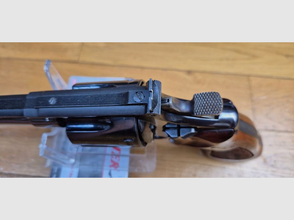 Weer een! Beren-terreur! – Smith & Wesson M29-2 Revolver – Kal. .44Mag – Zeldzame 8&prime; 3/8 inch loop – De langste in de catalogus! – Uitzonderlijke geblauwde afwerking – Wapen uit 1976 – Adembenemende mechanica en vandaag de dag onvindbaar – Cinematisch mythes net zo goed als vuurwapen! – TBE++!, afbeelding 19 van 29