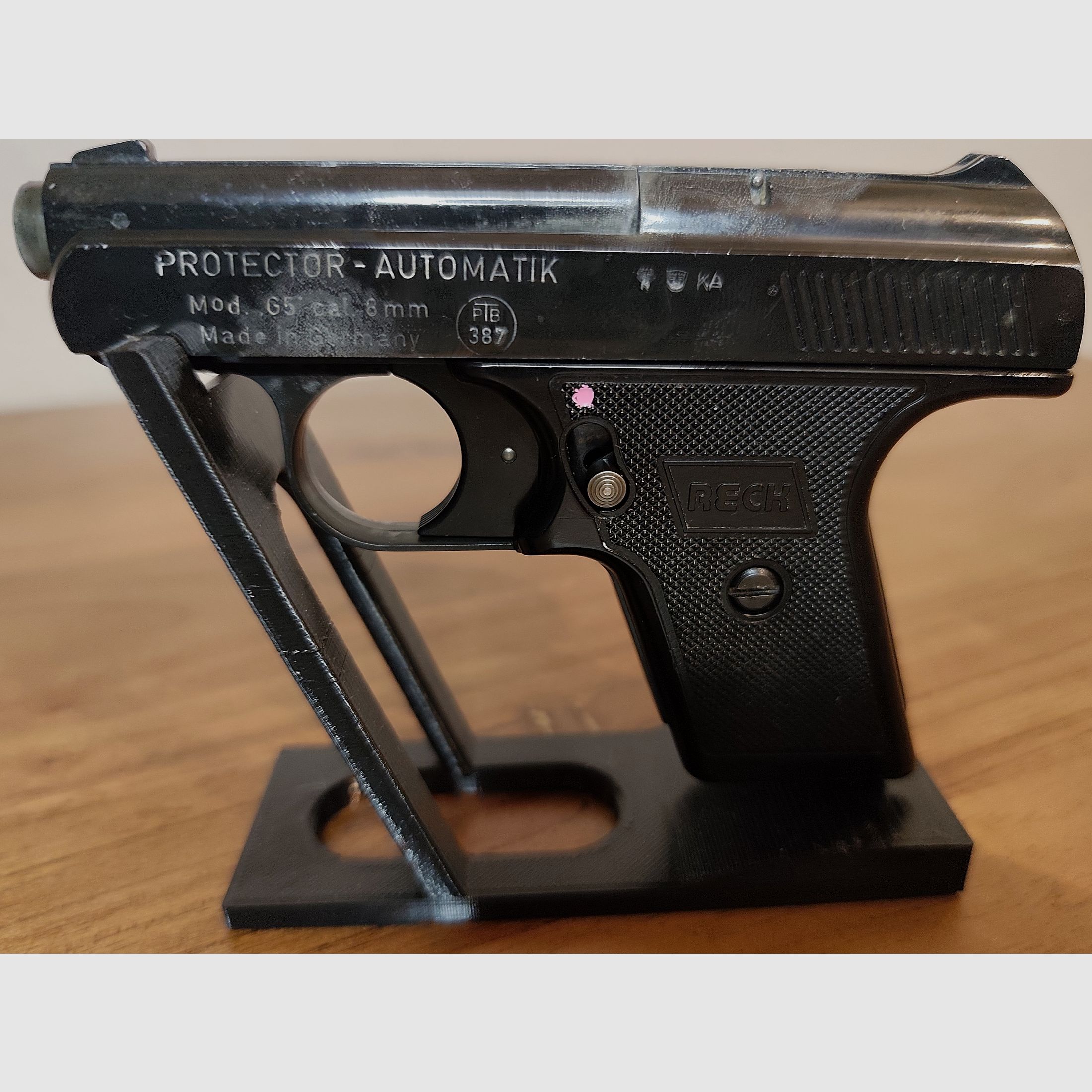 RECK Protector Automatik Mod.G5 PTB 387 Kaliber 8mm +10 Schoten CS Gas van Umarex