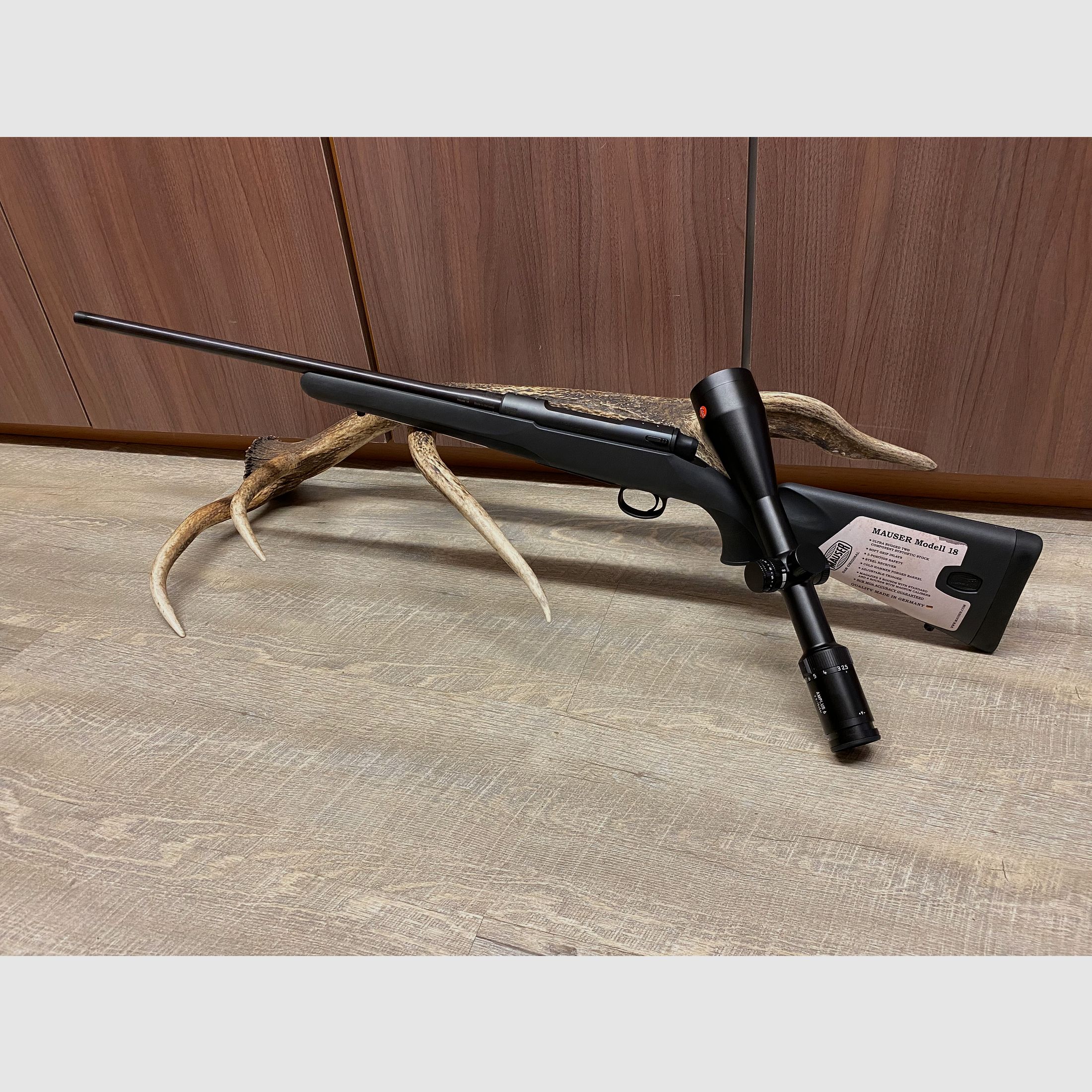 Mauser M18, con Leica Amplus 6 2,5-15x50 i