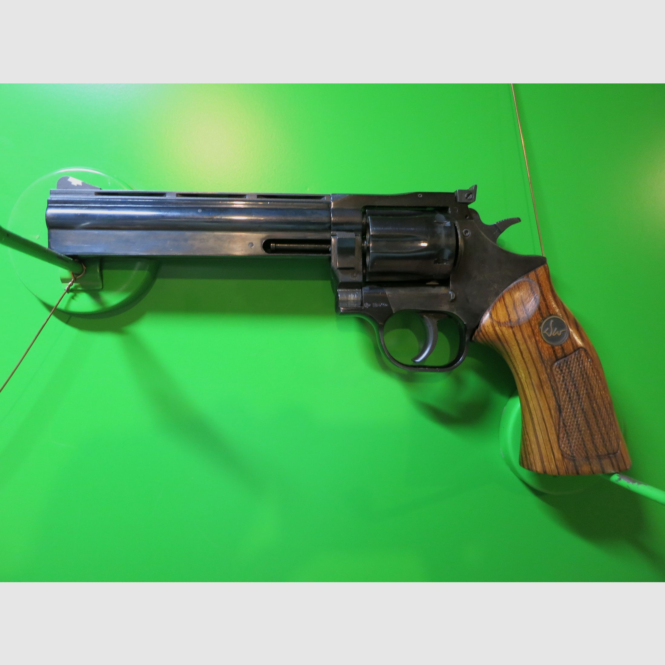  Revolver Dan Wesson Model 15 .357 Magnum, "Monson", Pistol Pak, 2,5"/4"/6"/8" Läufe   #63-