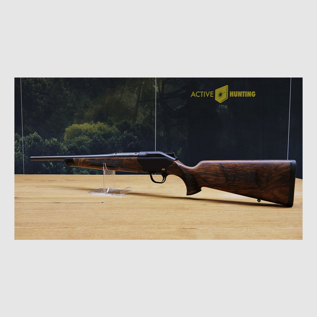 Blaser R8 Holzklasse 7 / Stahlkugel gerändelt mit Goldlinie / Kaliber und Lauflänge nach Wahl