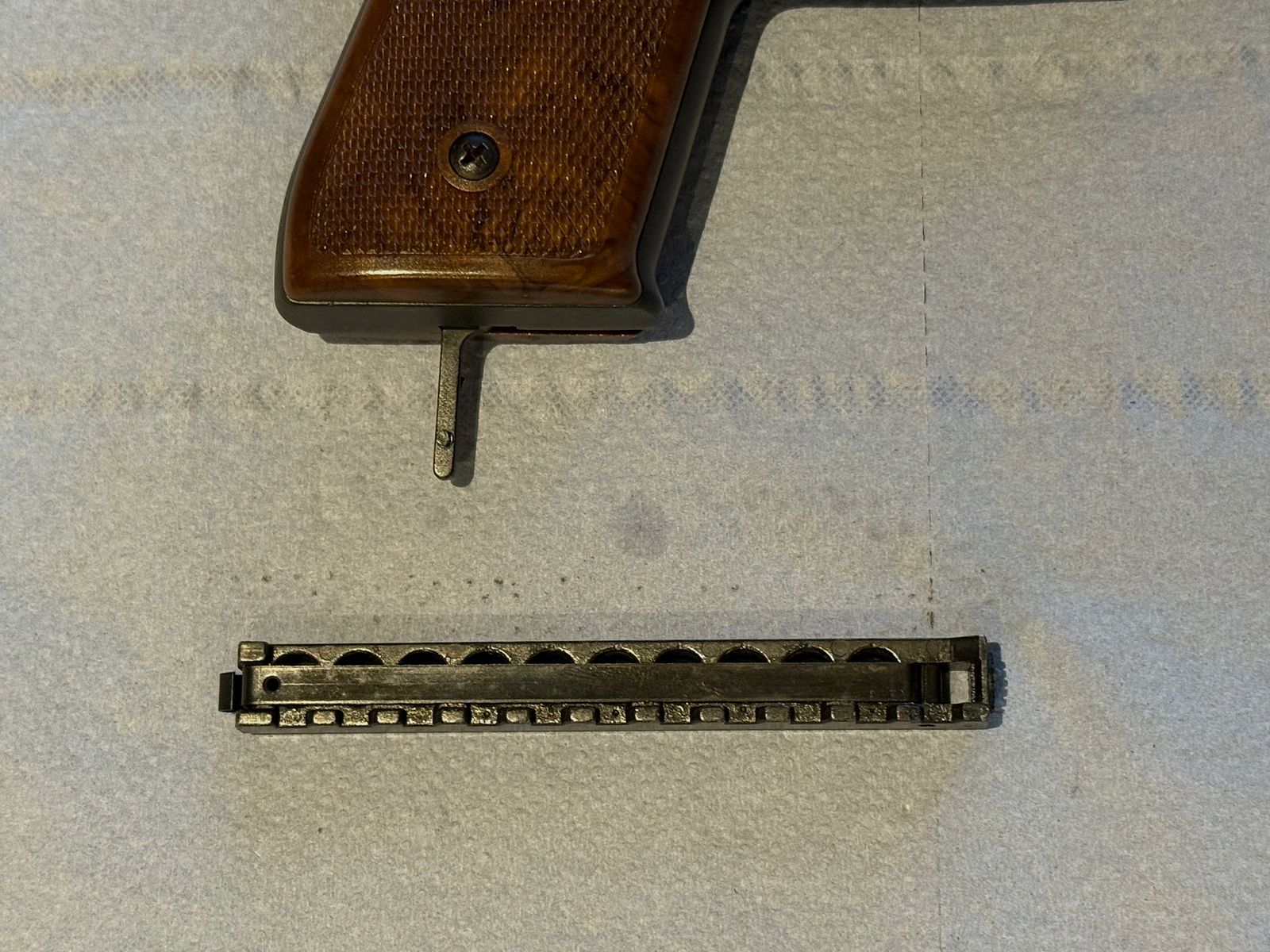Röhm RG300 – Compact blank-firing pistol in caliber 6mm Flobert (PTB 327)