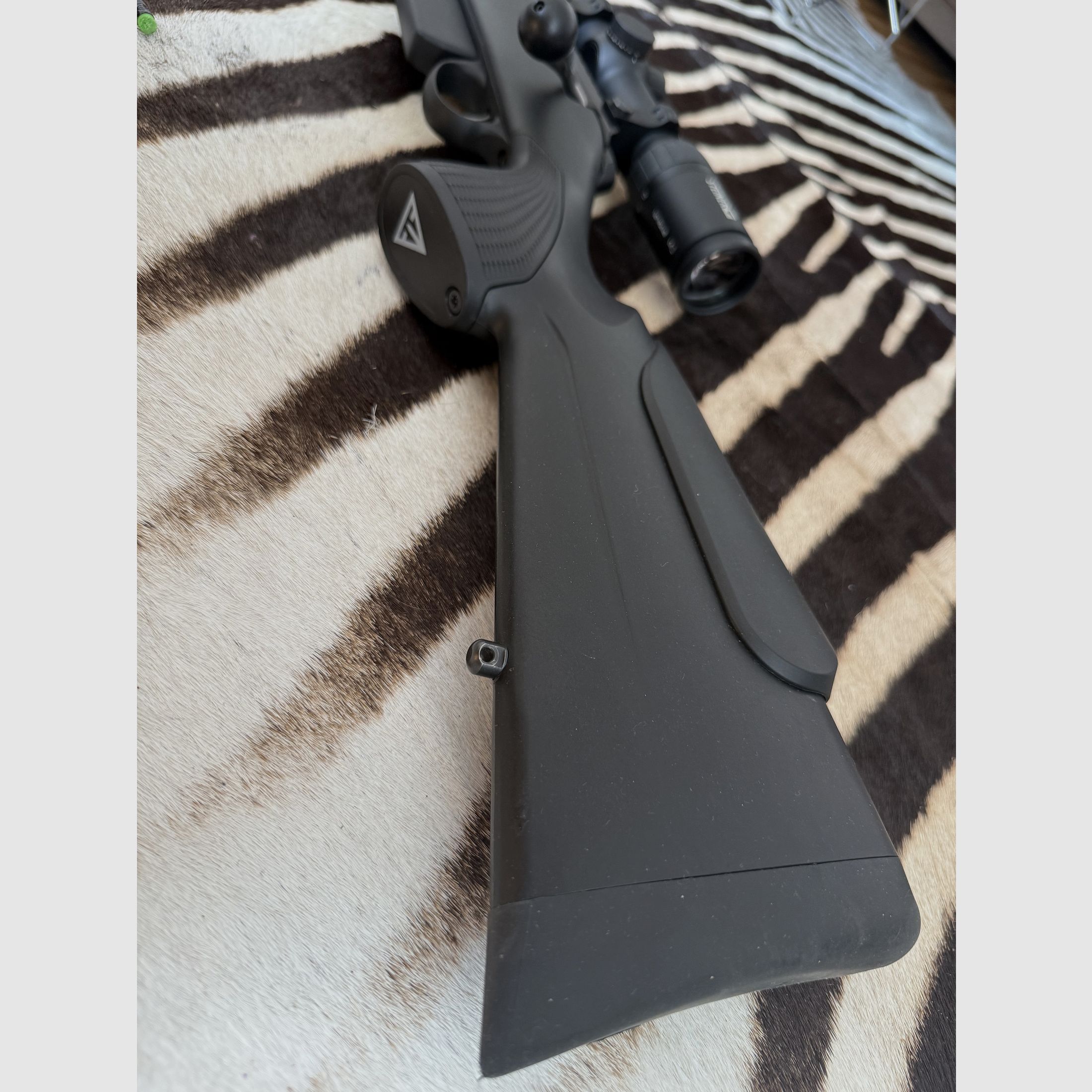 TIKKA T3x VARMINT .308 Win. LINKSSYSTEM STEINER RANGER 3-12 x 56