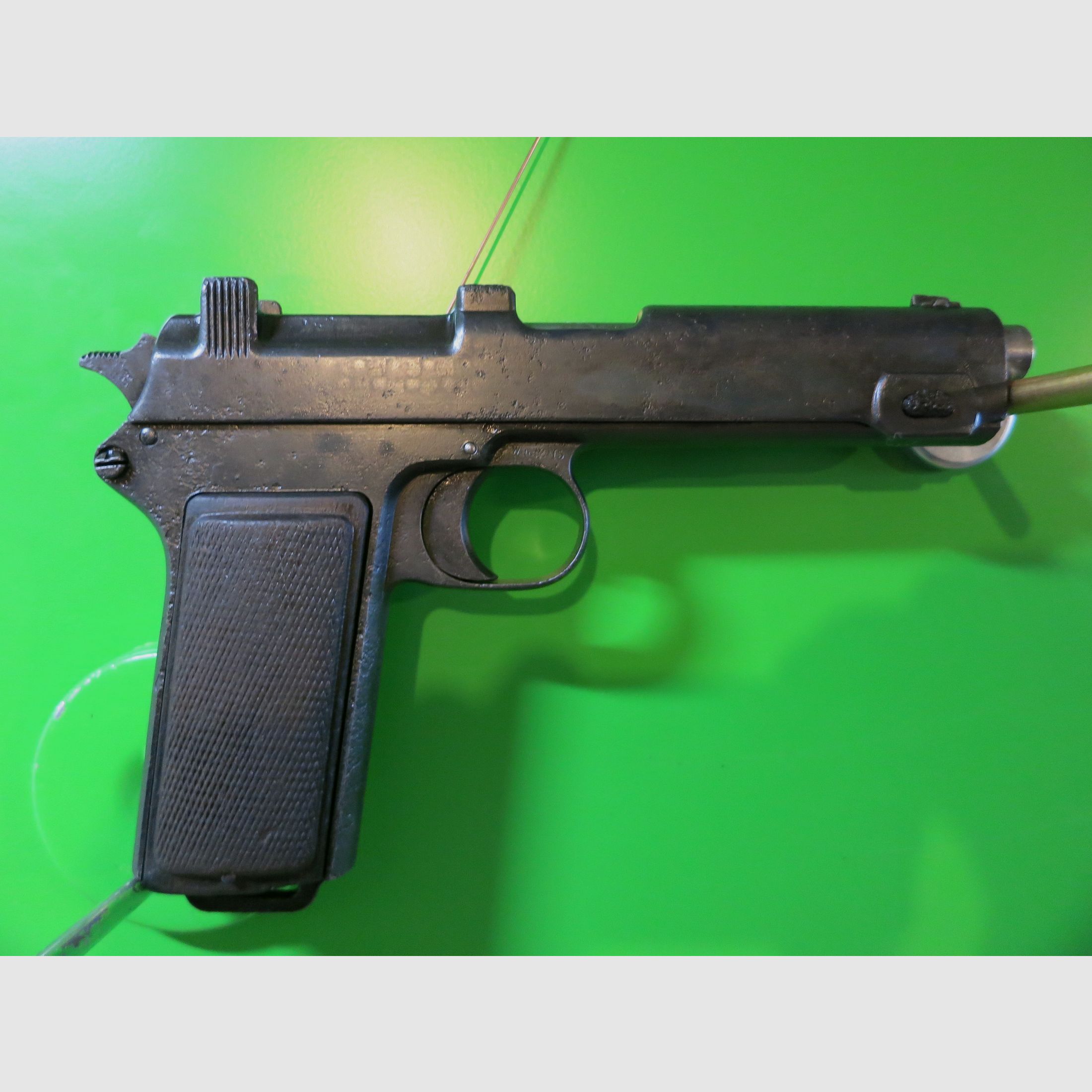 Steyr Hahn M1912 – Halbautomatische Pistole  Modell STEYR 1915; 9 mm Steyr   #85