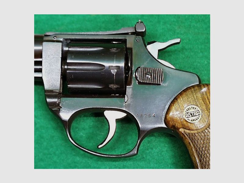 Astra Cadix Revolver