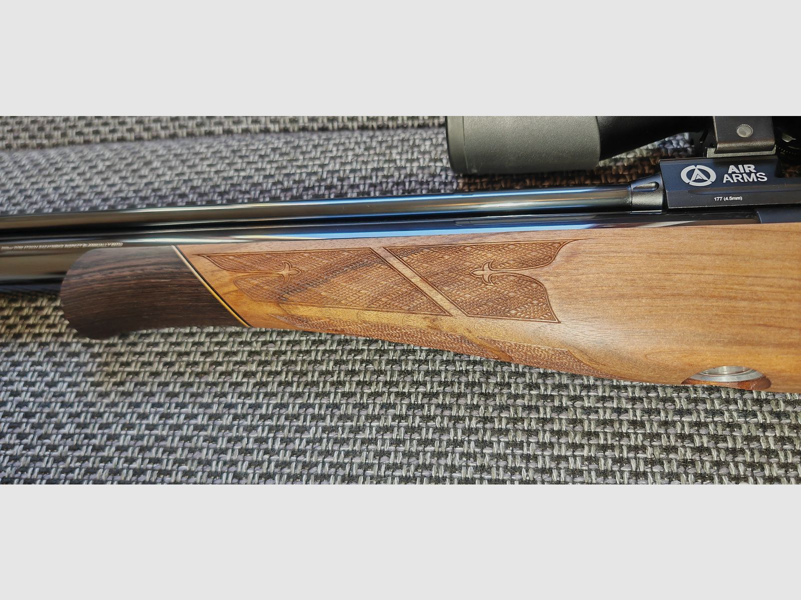 Air Arms S400 Walnuss 4,5mm, rechts, wie Neu