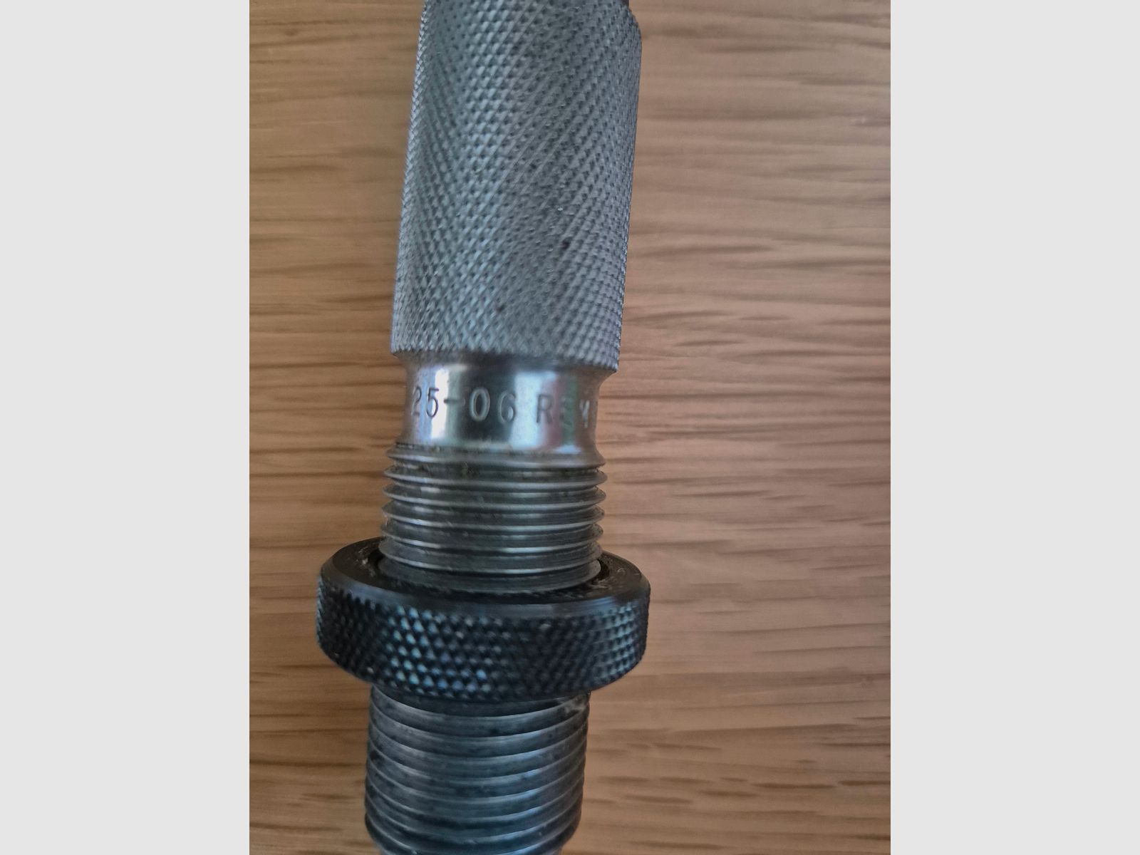Matriz de calibración con perno de disparador/expulsor, imagen 4 de 7