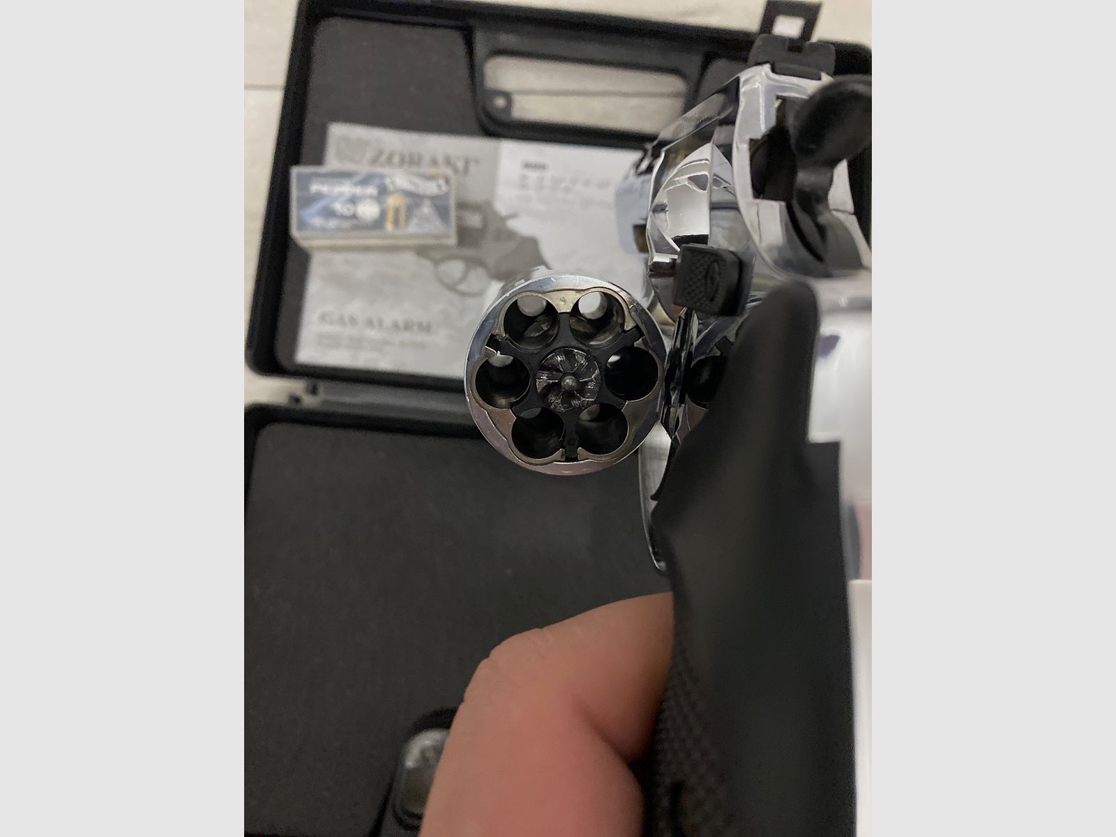 Zoraki R2 3 inch blank firing revolver 9mm R.K. - Chrome New
