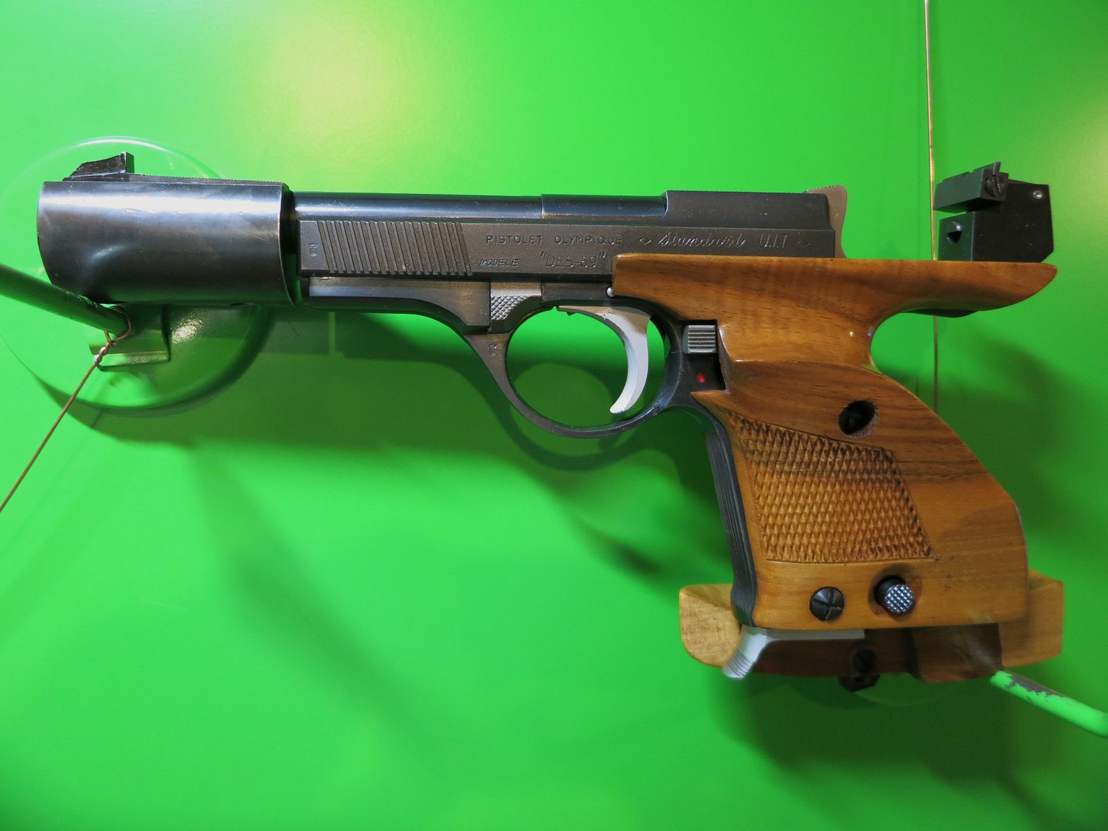 UNIQUE model "DES 69", top competition weapon, 22lr, adjustable sport grip #71-