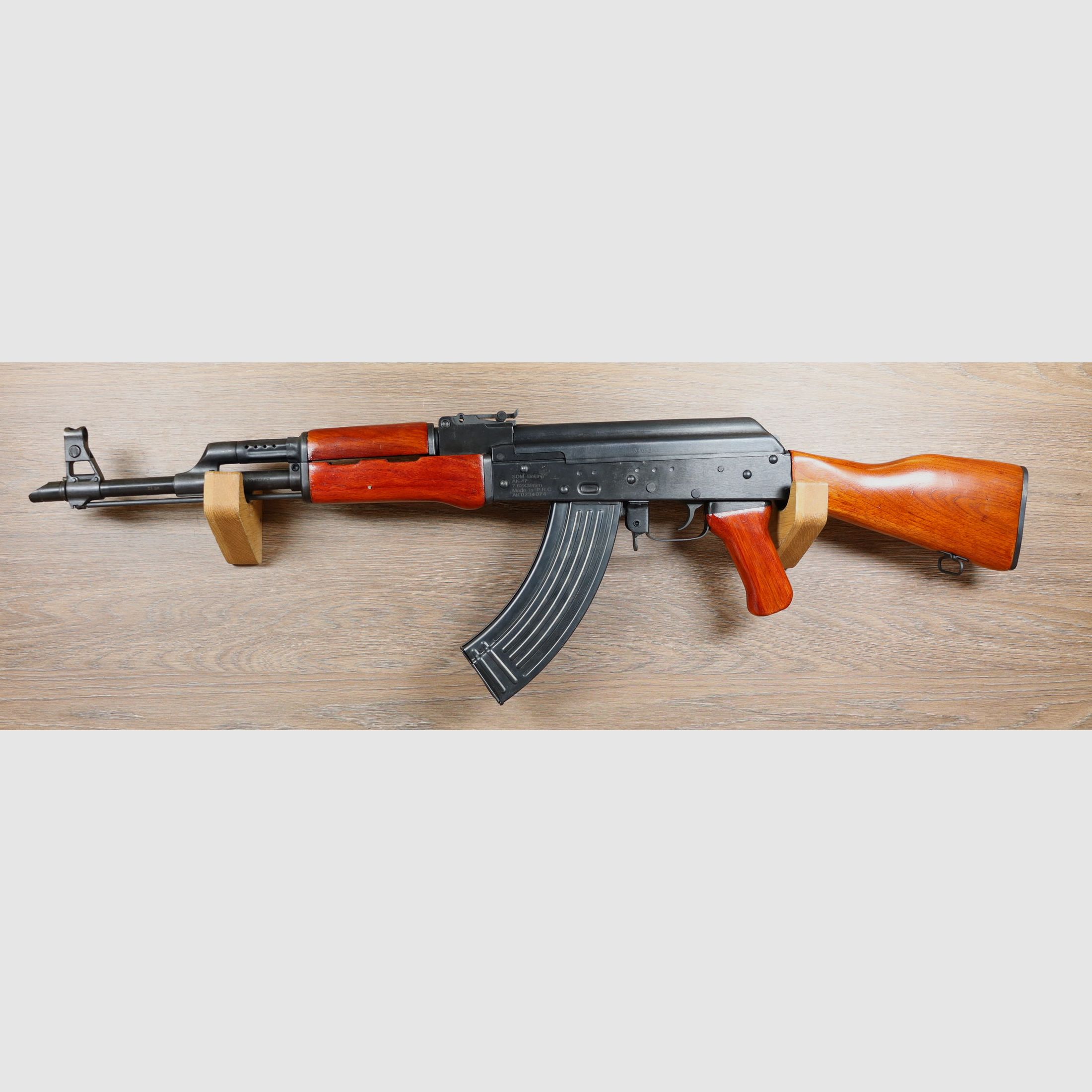 AKM 47 S Holz, Bild 2 von 2