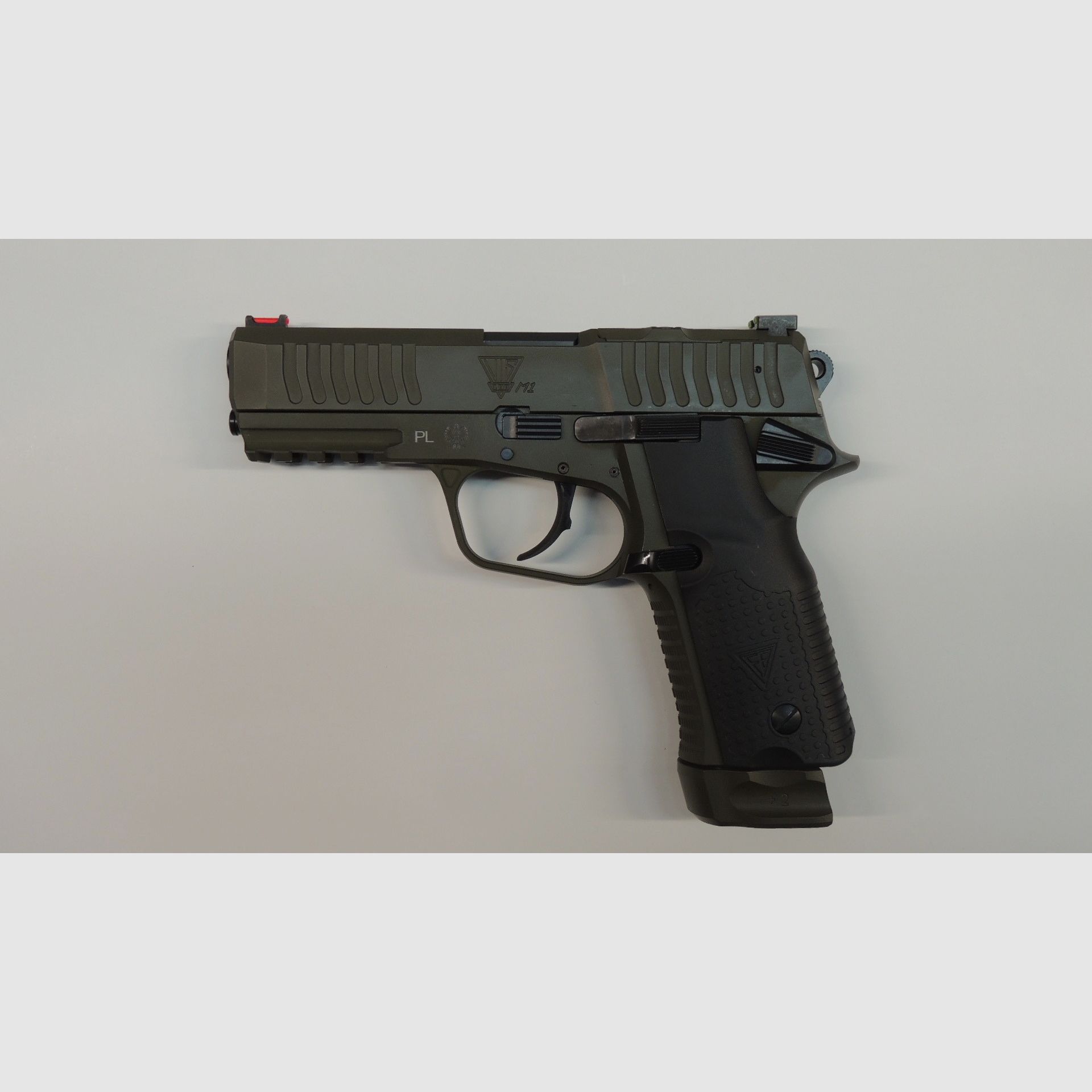 Pistola VIS 100 M1 O.D. GREEN H-236, immagine 1 di 2
