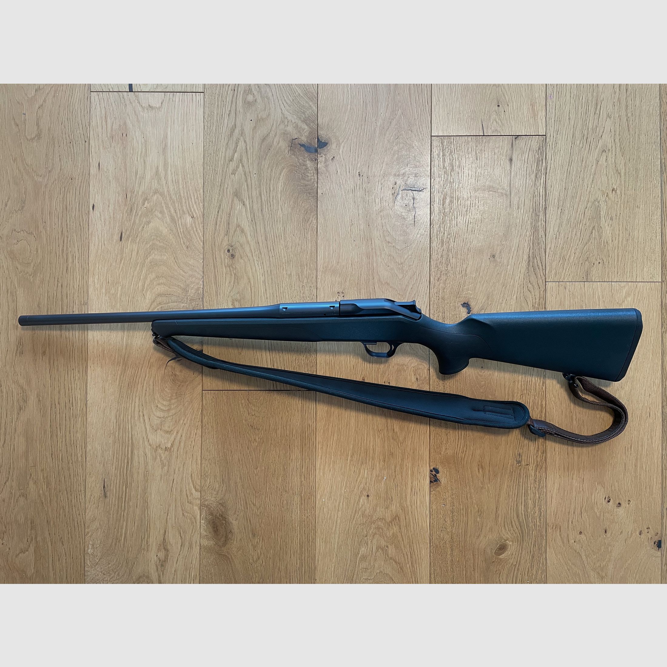 Blaser R8 Professional Kal. 30-06 SPRG / Svemko Schalldämpfer Titan / Blaser Riemen / 100 Schuss
