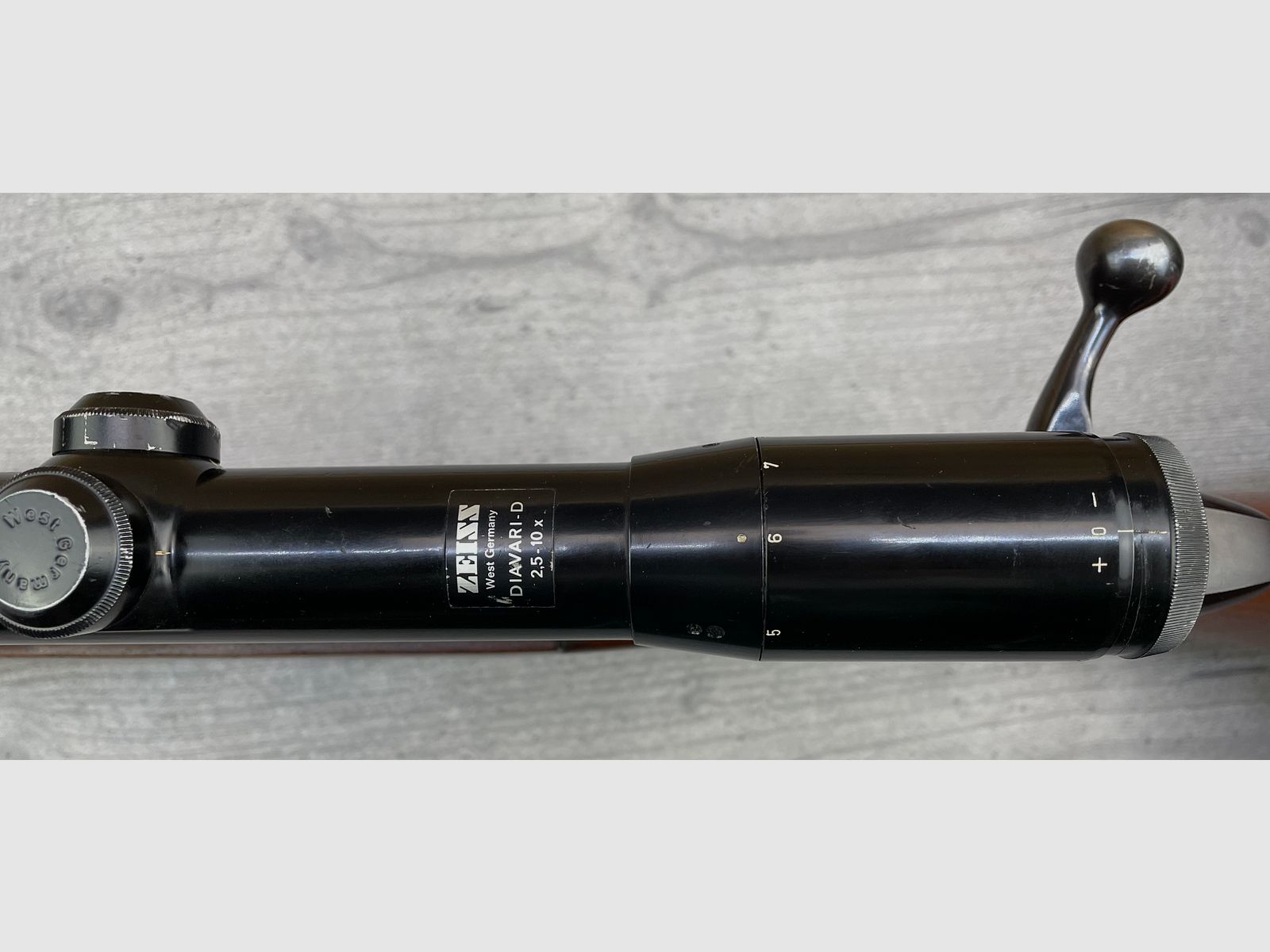 Sauer/ Weatherby Mod. Europa Kal.: .300 Weatherby Magnum + Zeiss Diavari-D 2,5-10x52