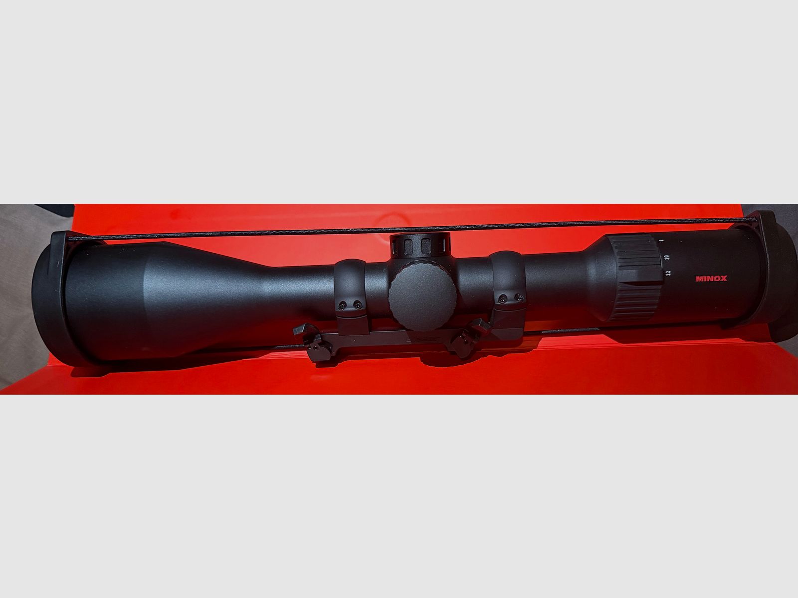 Telescopio Minox 3-12x 56 Abs.4 incl. montaje en saddle Blaser