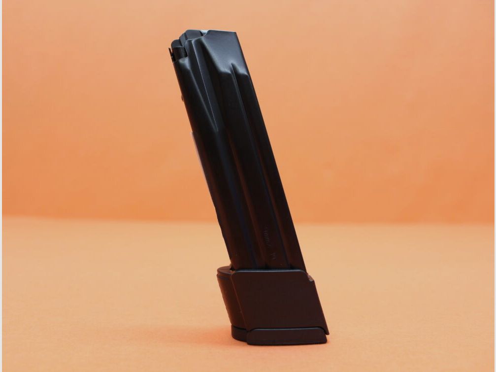 Heckler&Koch Heckler&Koch HK P30: Magazine 20-round 9mm Luger steel blued with hard rubber base. Suitable for pistols H&K HK P30/ P30L/ SFP9.