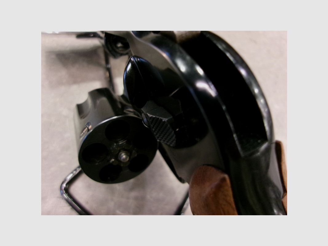 S&W 38 AIRWEIGHT .38 SPL used, image 5 of 7