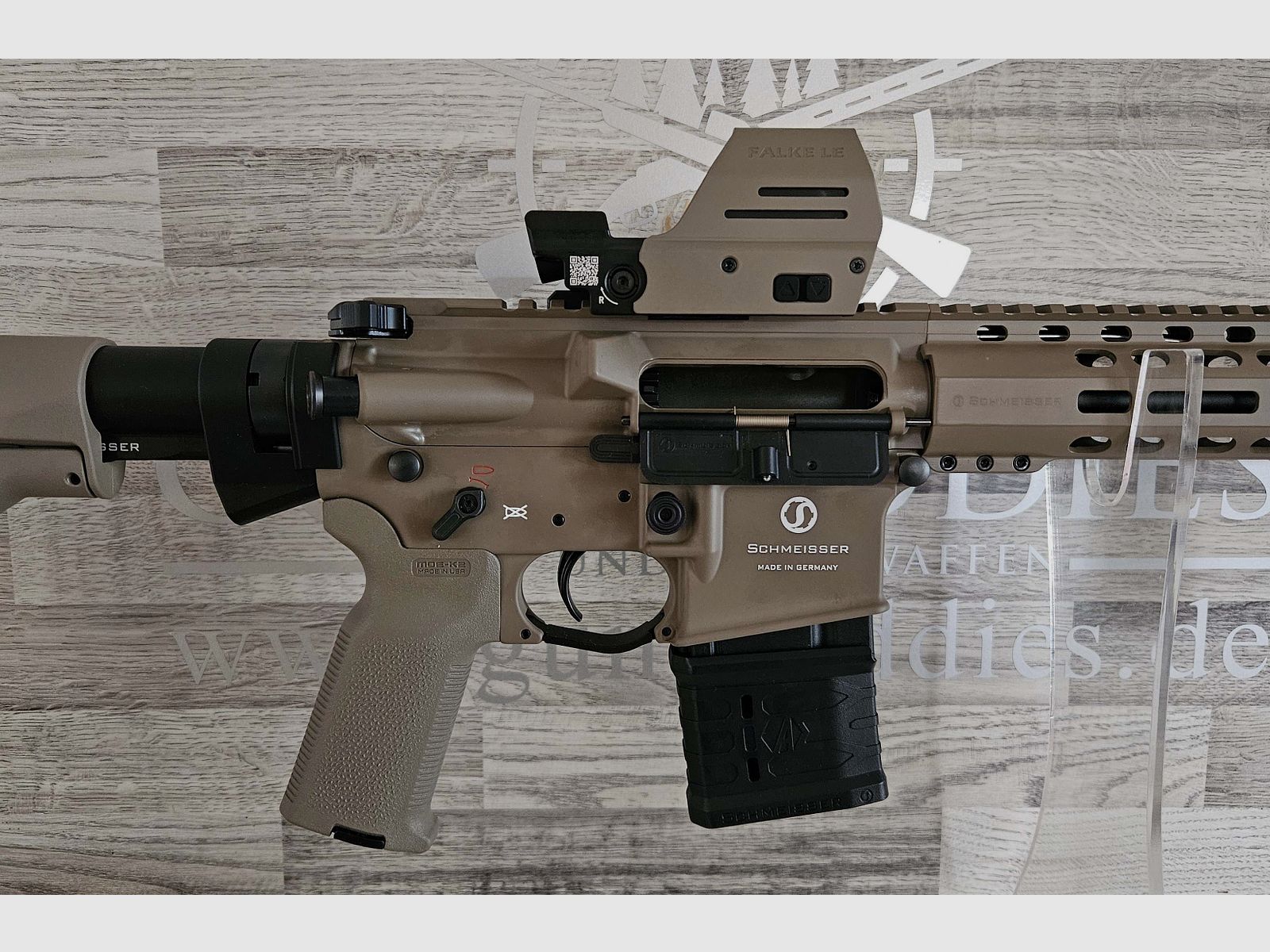 Schmeisser AR15 M4FL 14.5" FDE special model MAGPUL cal. .223Rem with optics - including shipping costs - new goods from specialist trade -