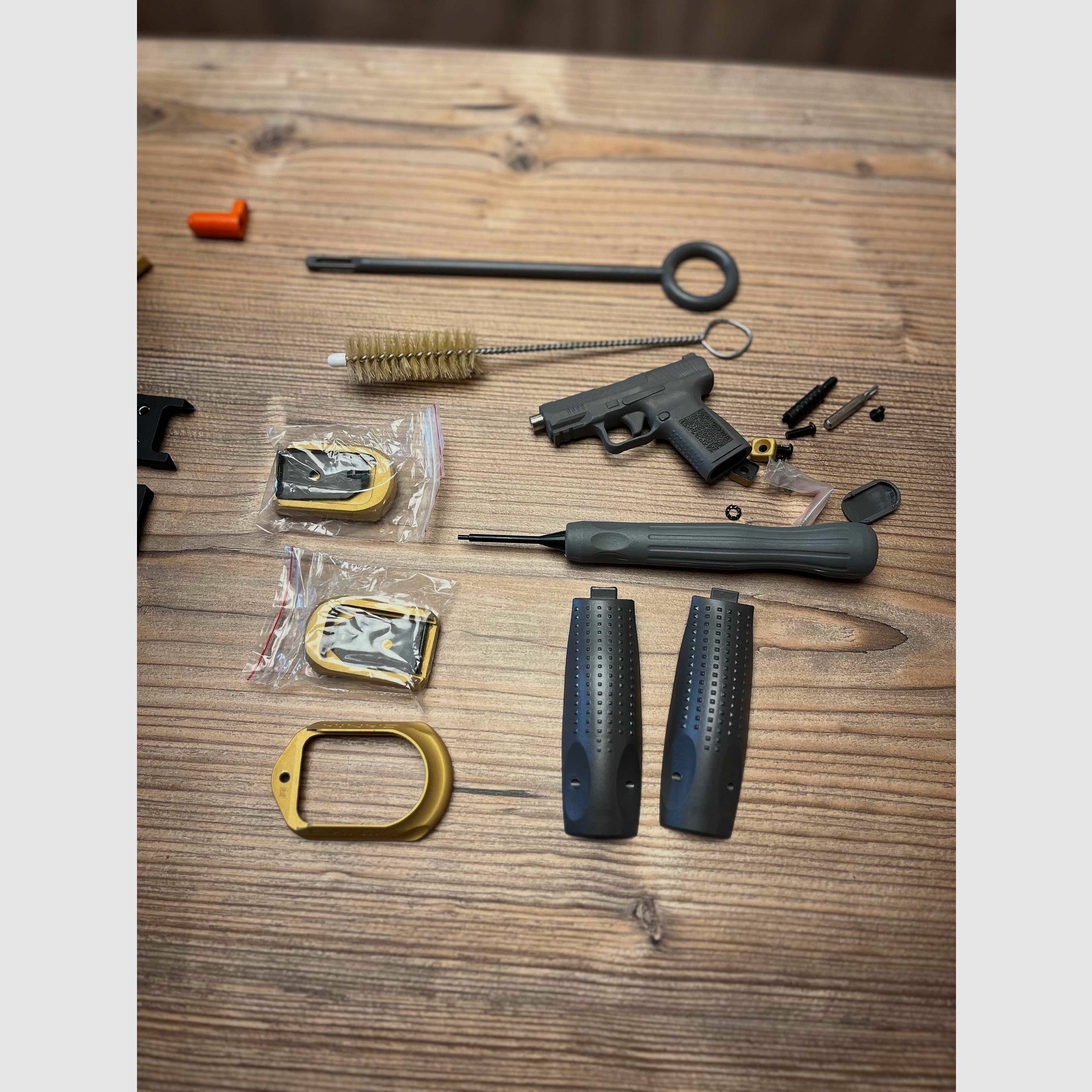 Canik Pistole TP9 SFx Rival Kaliber 9x19 Combat Grey inklusive Zubehör