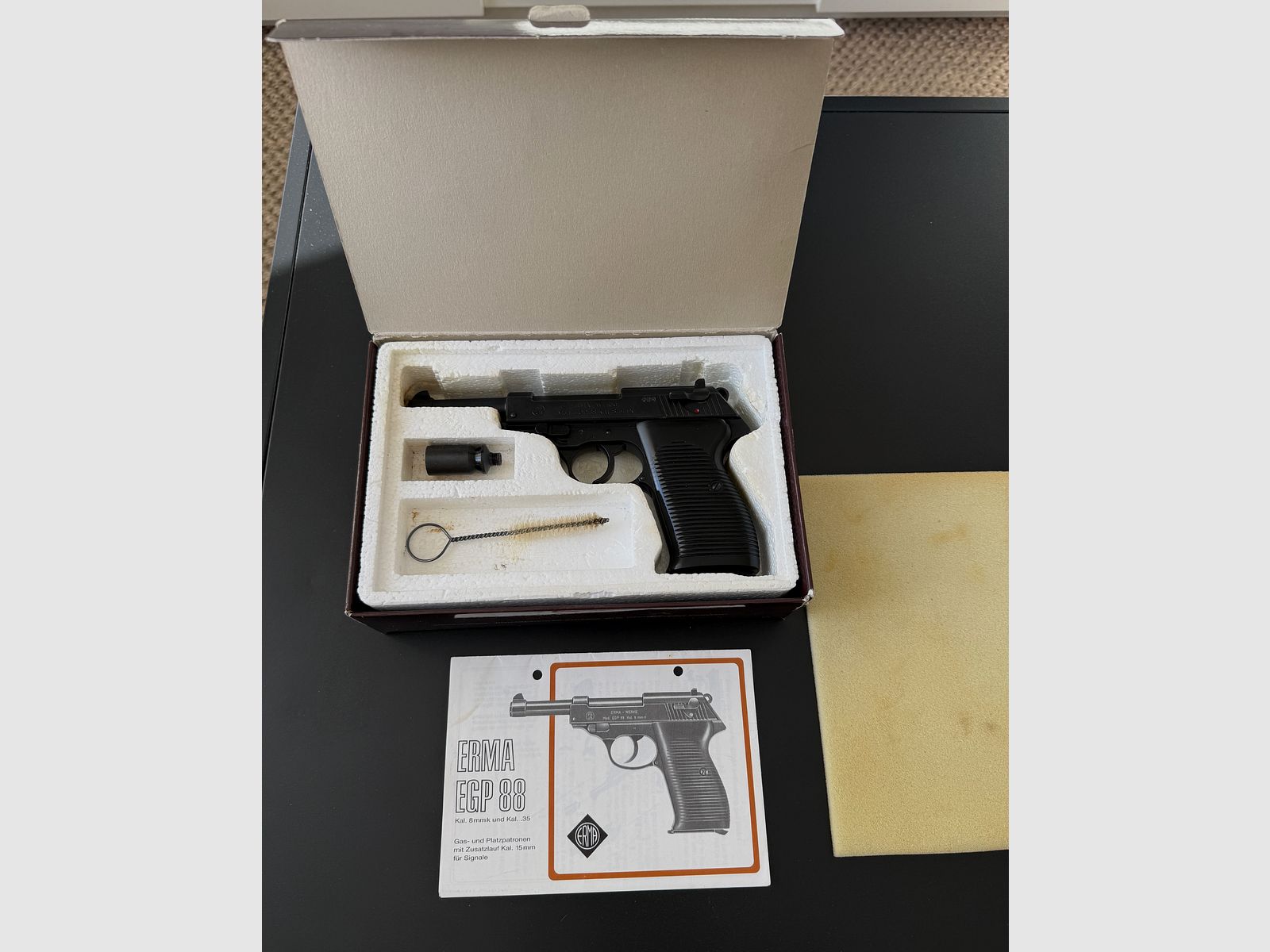 ERMA EGP 88, P1 P38 Nachbau, Kal. 8mmK und Kal. .35, Originalverpackung, Sammlerstück