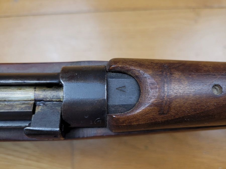Sehr gutes englisches Gewehr Lee Enfield MKIII (*) – gute Verarbeitung B.S.A von 1916 – Originalkaliber 303 Brit. – Gewehrriemen – Magazin im Modell – sehr guter Zustand, Bild 12 von 30