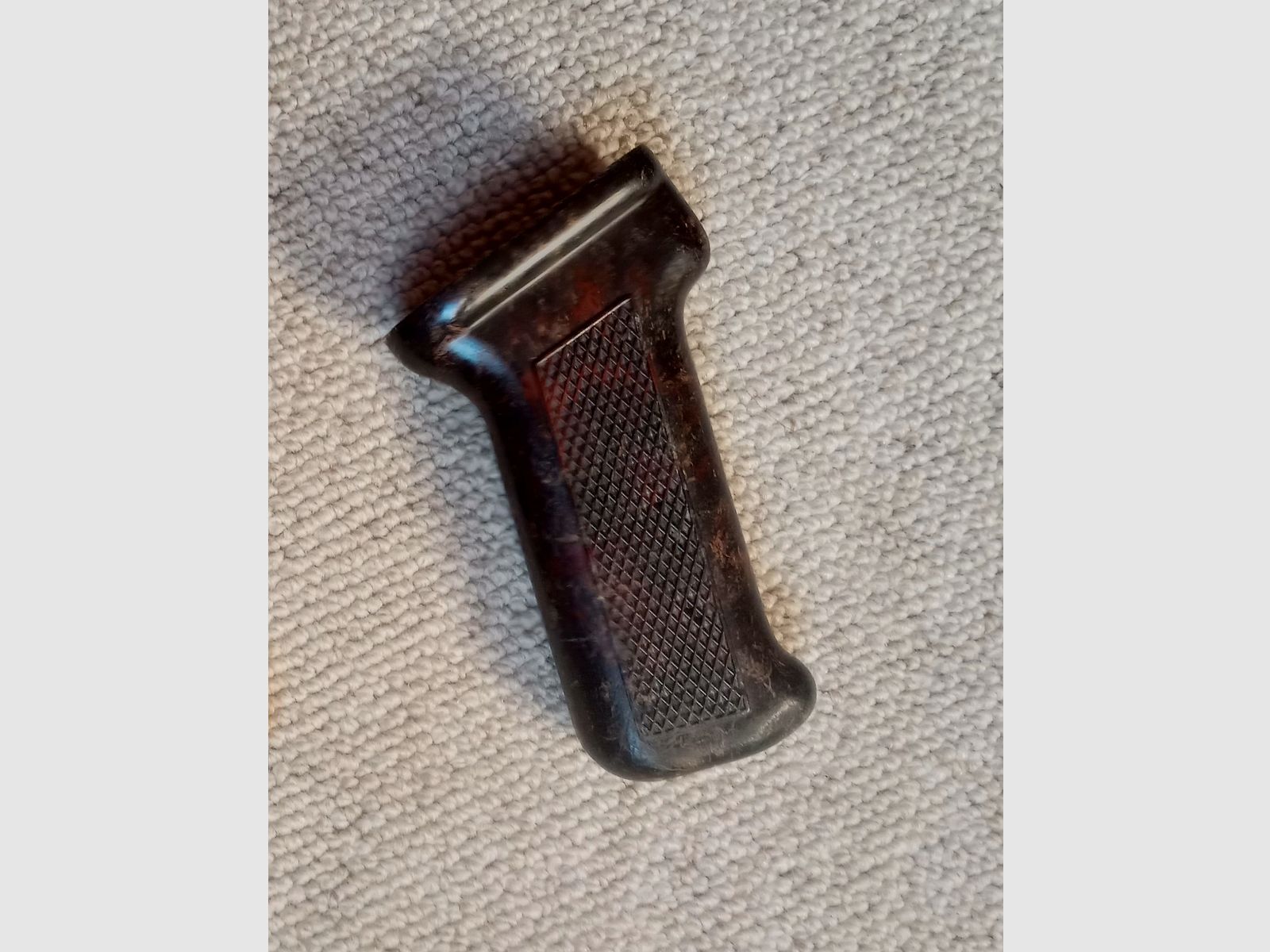 Rumänischer AKM Bakelit Griff / reifes Dunkelbraun / auch für AK74 AK-100 / Yunker ect.