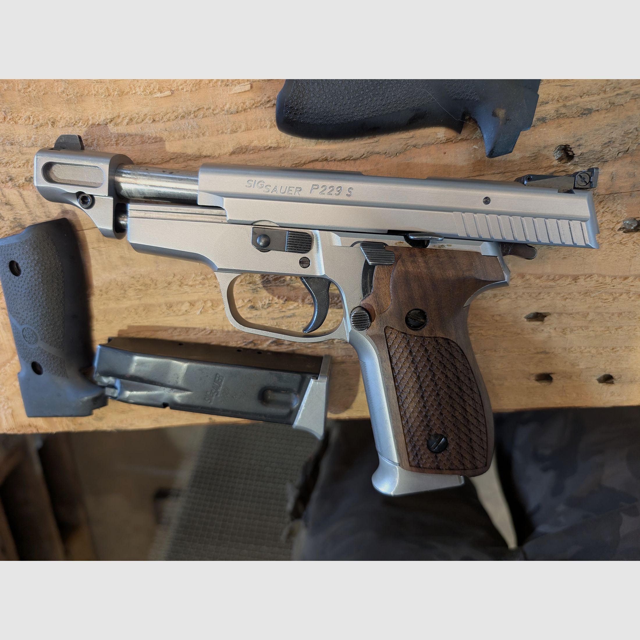 Sig Sauer P229 Sport